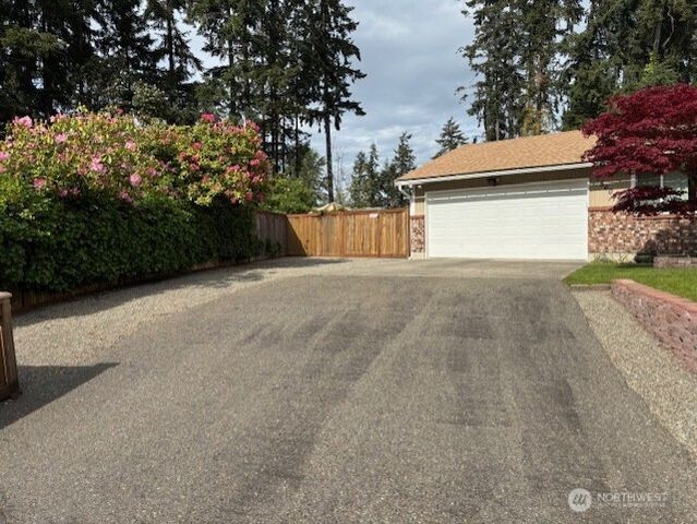 15609 94th Avenue Ct E, Puyallup, WA 98375