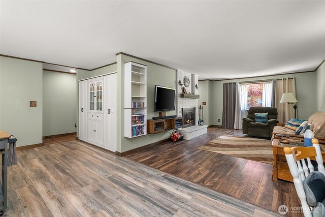 15609 94th Avenue Ct E, Puyallup, WA 98375