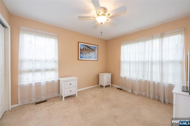 533 Cascade Court, Mahwah, NJ 07430