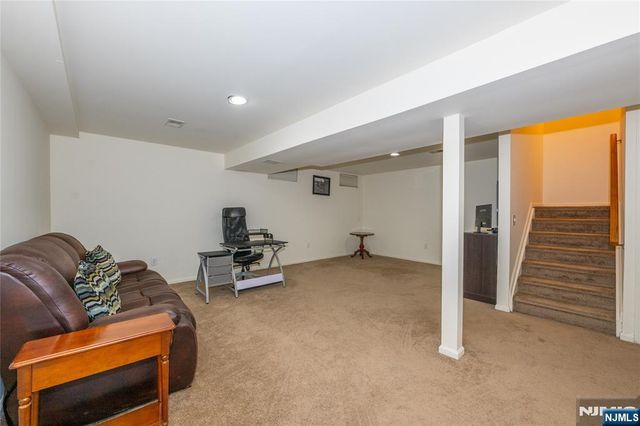 533 Cascade Court, Mahwah, NJ 07430