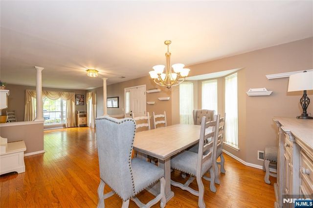 533 Cascade Court, Mahwah, NJ 07430