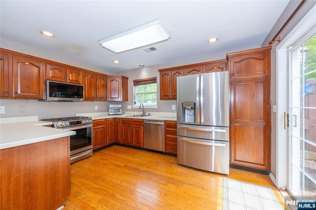 533 Cascade Court, Mahwah, NJ 07430
