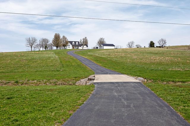 2289 Fall Lick Road, Lancaster, KY 40444