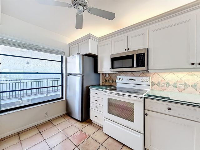 6211 SUN BOULEVARD 211, Tierra Verde, FL 33715