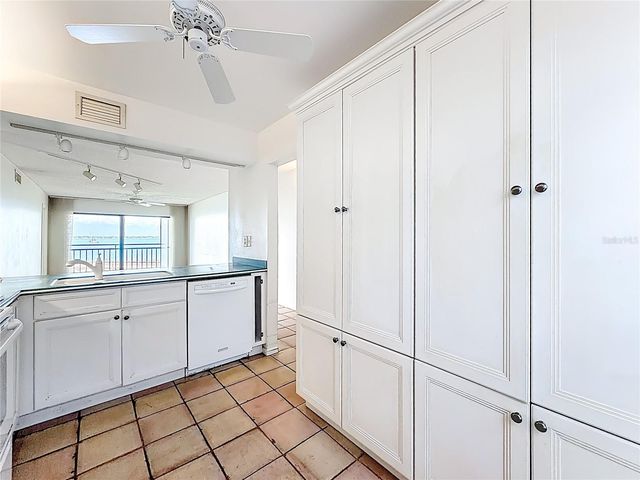 6211 SUN BOULEVARD 211, Tierra Verde, FL 33715