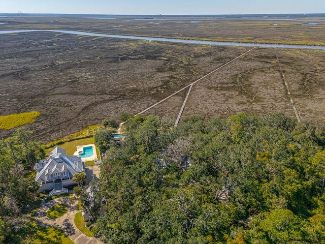 437 Mimosa Drive, St Simons Island, GA 31522