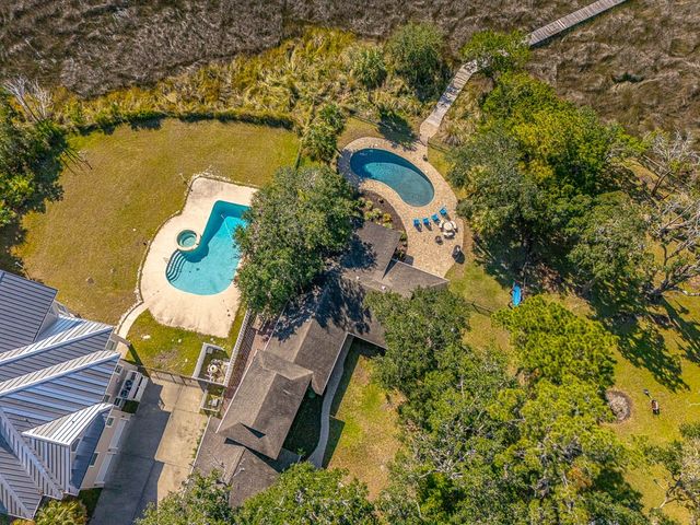 437 Mimosa Drive, St Simons Island, GA 31522