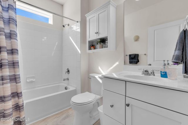 56 Woodchuck Drive, Barnegat, NJ 08005