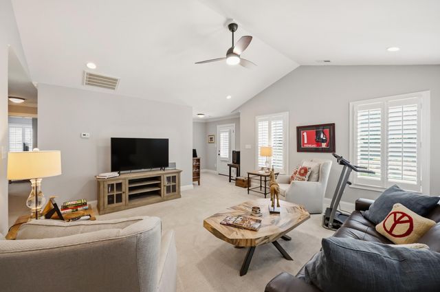 2153 Patchen Lake Lane, Lexington, KY 40505