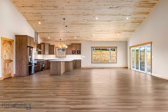 38 Heather Lane, Livingston, MT 59047