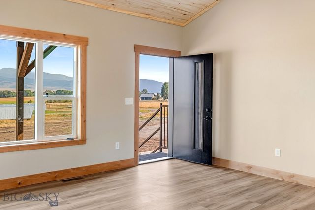 38 Heather Lane, Livingston, MT 59047