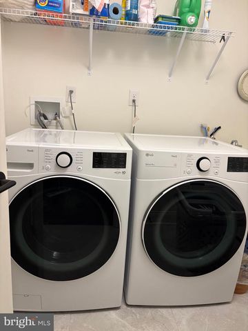 909 HOLDEN CT, Warminster, PA 18974