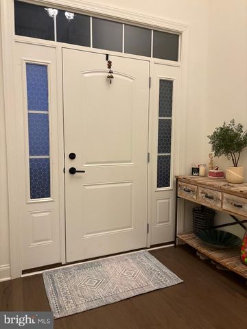 909 HOLDEN CT, Warminster, PA 18974