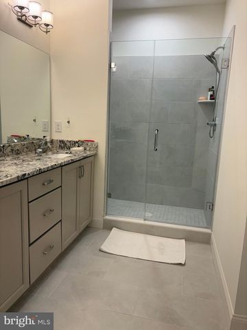 909 HOLDEN CT, Warminster, PA 18974