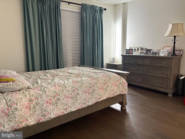 909 HOLDEN CT, Warminster, PA 18974