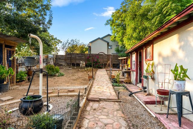 2900 Webberville RD, Austin, TX 78702