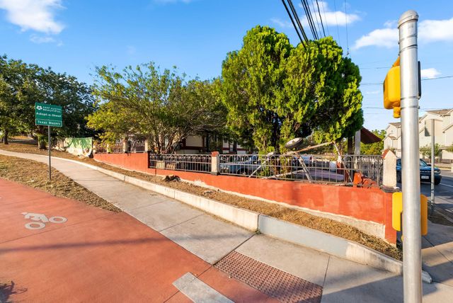 2900 Webberville RD, Austin, TX 78702