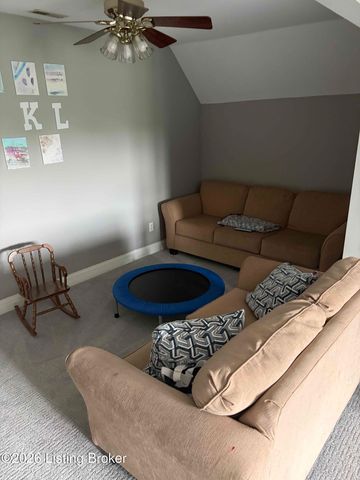 18708 Shelbyville Rd, Louisville, KY 40023