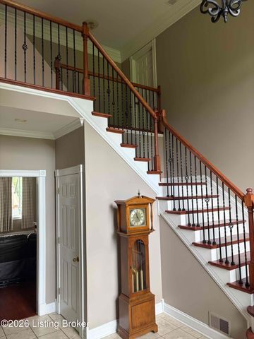 18708 Shelbyville Rd, Louisville, KY 40023