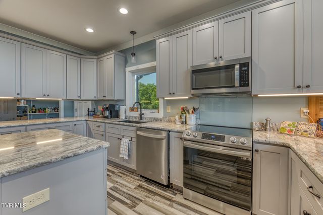 384 Cross Mountain Drive, Shady Valley, TN 37688