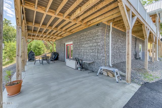 384 Cross Mountain Drive, Shady Valley, TN 37688