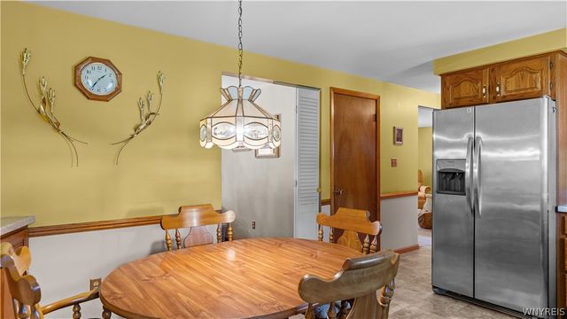 34 Louise Drive, Cheektowaga, NY 14227