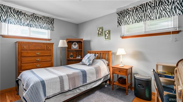 34 Louise Drive, Cheektowaga, NY 14227