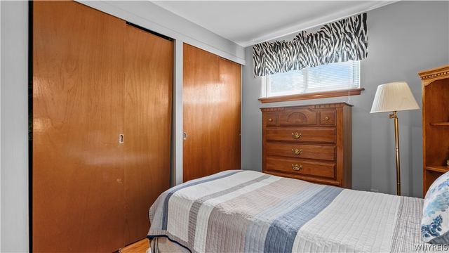 34 Louise Drive, Cheektowaga, NY 14227