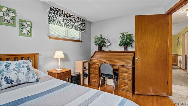 34 Louise Drive, Cheektowaga, NY 14227