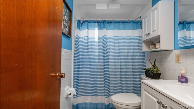 34 Louise Drive, Cheektowaga, NY 14227