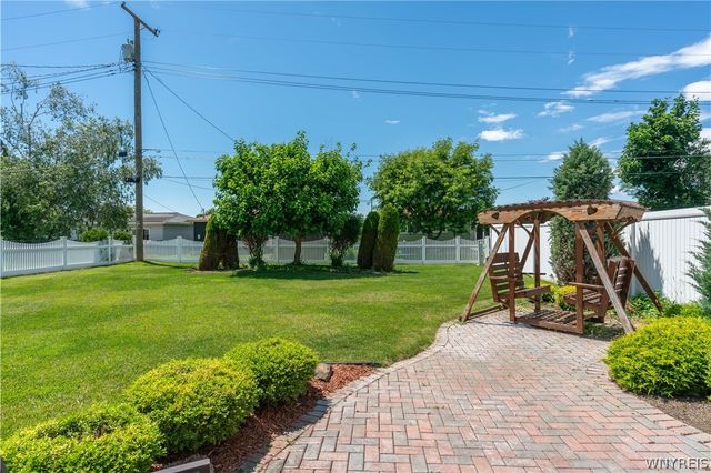 34 Louise Drive, Cheektowaga, NY 14227