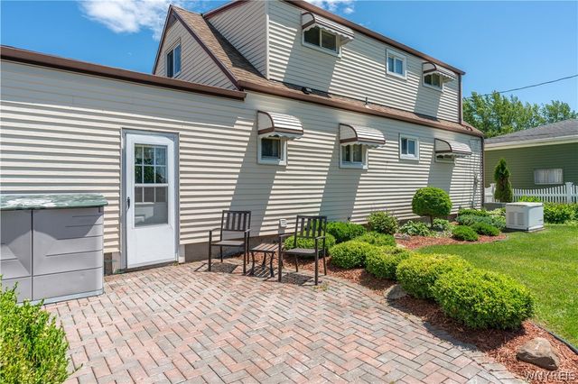 34 Louise Drive, Cheektowaga, NY 14227