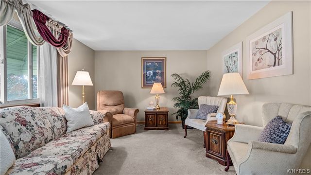 34 Louise Drive, Cheektowaga, NY 14227