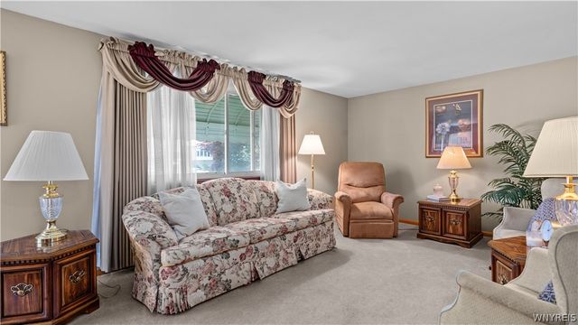 34 Louise Drive, Cheektowaga, NY 14227