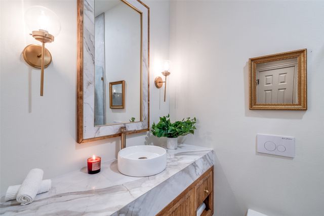 11321 Dujon Lane, Dallas, TX 75218