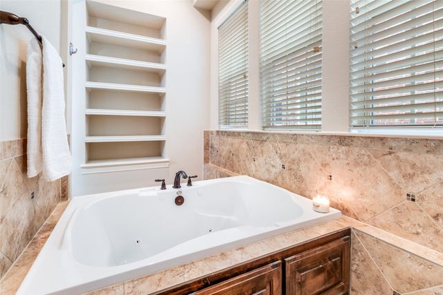 11321 Dujon Lane, Dallas, TX 75218