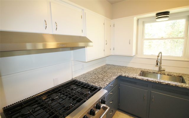 104 Savannah Street, Waxahachie, TX 75165