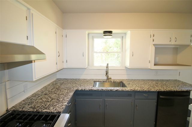 104 Savannah Street, Waxahachie, TX 75165