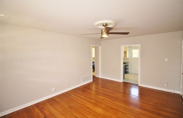 104 Savannah Street, Waxahachie, TX 75165