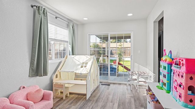 119 Mesa Ct, Vacaville, CA 95687