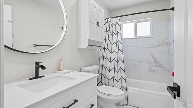 119 Mesa Ct, Vacaville, CA 95687