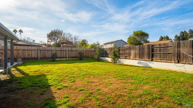 119 Mesa Ct, Vacaville, CA 95687