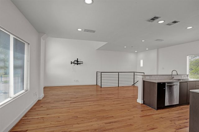 111 N Merrill Avenue, Duncanville, TX 75116