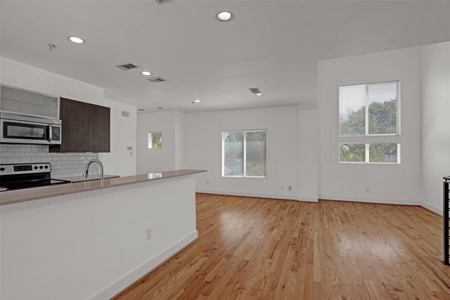 111 N Merrill Avenue, Duncanville, TX 75116