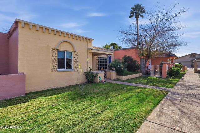 443 N HOBSON Plaza, Mesa, AZ 85203