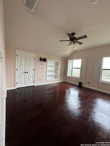 200 Scenic Crest, Lakehills, TX 78063