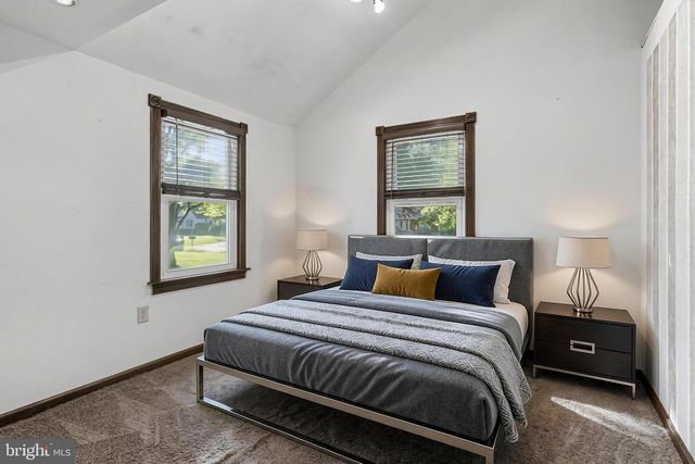 16 LINDEN RD, Bordentown, NJ 08505