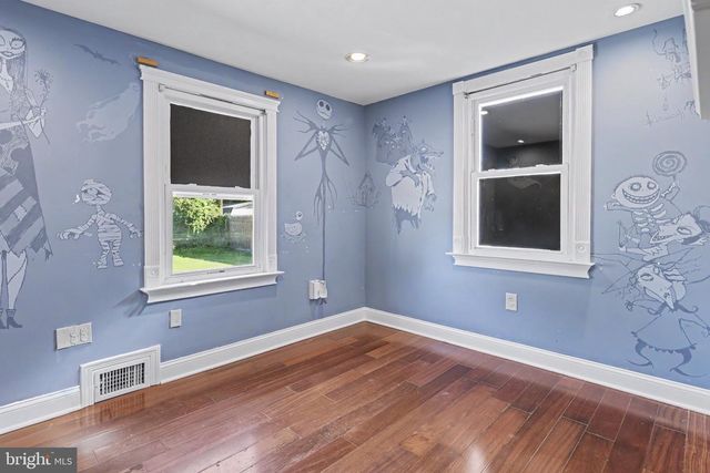 16 LINDEN RD, Bordentown, NJ 08505