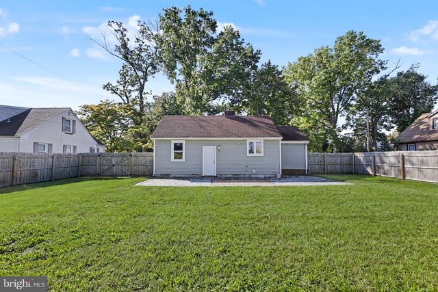 16 LINDEN RD, Bordentown, NJ 08505