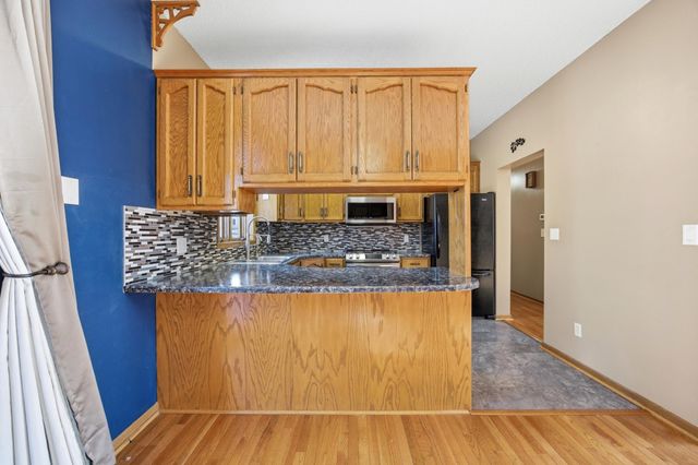 2853 26th Street Circle S, Moorhead, MN 56560